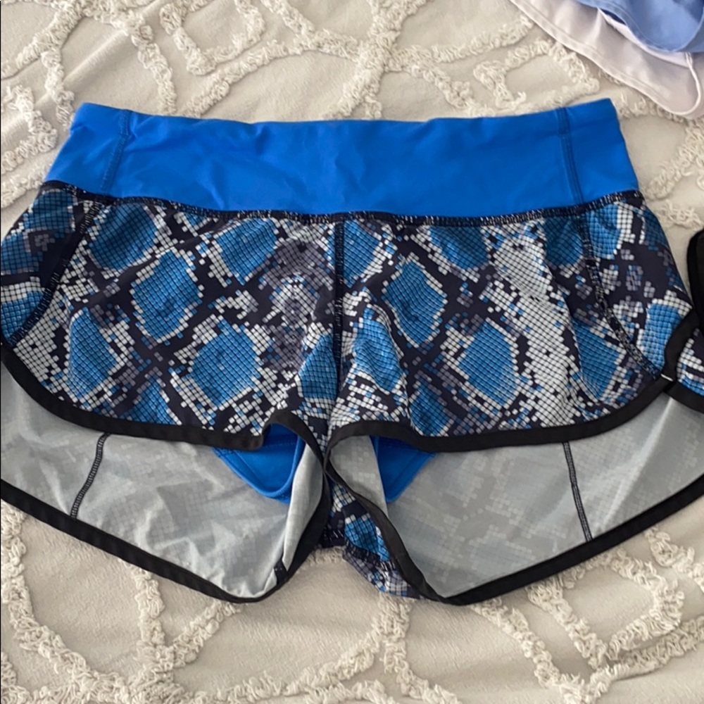 Lululemon shorts size 4 blue snake print